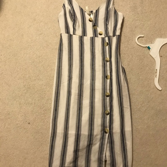 MID LENGTH BUTTON UP DRESS - Picture 3 of 4